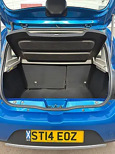 Used 2014 Dacia Sandero Stepway Ambiance Blue - Interior and Exterior details 8
