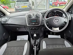 Used 2014 Dacia Sandero Stepway Ambiance Silver - Interior and Exterior details 10