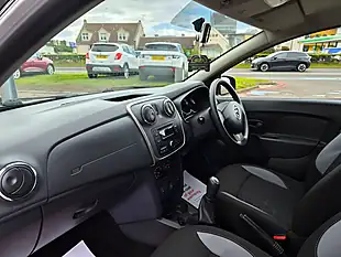Used 2014 Dacia Sandero Stepway Ambiance Silver - Interior and Exterior details 18