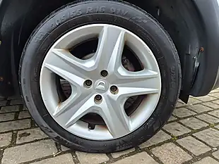 Used 2014 Dacia Sandero Stepway Ambiance Silver - Interior and Exterior details 20