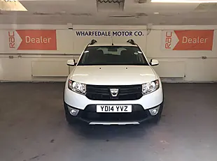Used 2014 Dacia Sandero Stepway Ambiance White - Interior and Exterior details 13