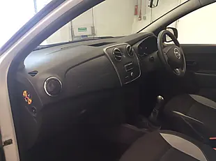 Used 2014 Dacia Sandero Stepway Ambiance White - Interior and Exterior details 14