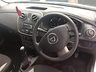Used 2014 Dacia Sandero Stepway Ambiance White - Interior and Exterior details 19