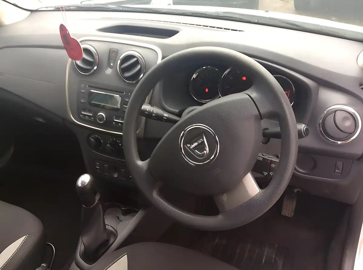 Used 2014 Dacia Sandero Stepway Ambiance White - Interior and Exterior details 19