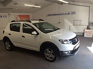 Used 2014 Dacia Sandero Stepway Ambiance White - Interior and Exterior details 2