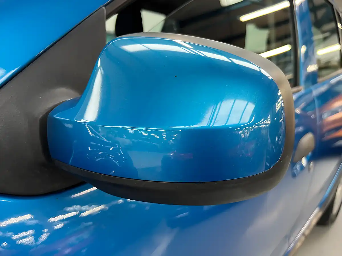 Used 2014 Dacia Sandero Stepway Laureate Azurite Blue - Interior and Exterior details 16