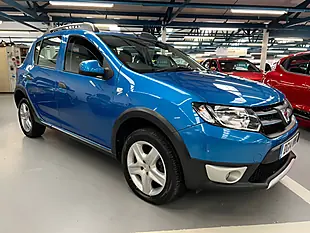 Used 2014 Dacia Sandero Stepway Laureate Azurite Blue - Interior and Exterior details 3