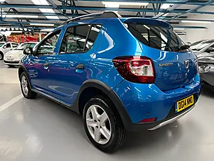 Used 2014 Dacia Sandero Stepway Laureate Azurite Blue - Interior and Exterior details 5