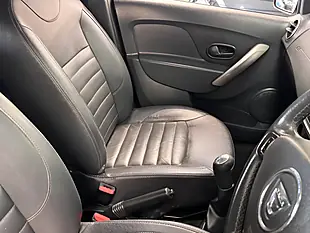 Used 2014 Dacia Sandero Stepway Laureate Black - Interior and Exterior details 11