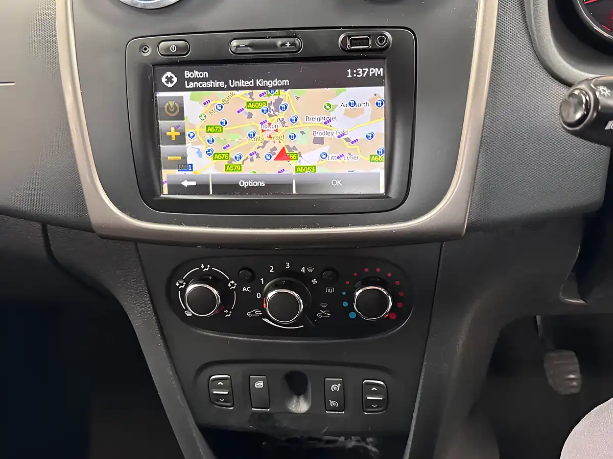 Used 2014 Dacia Sandero Stepway Laureate Black - Interior and Exterior details 16