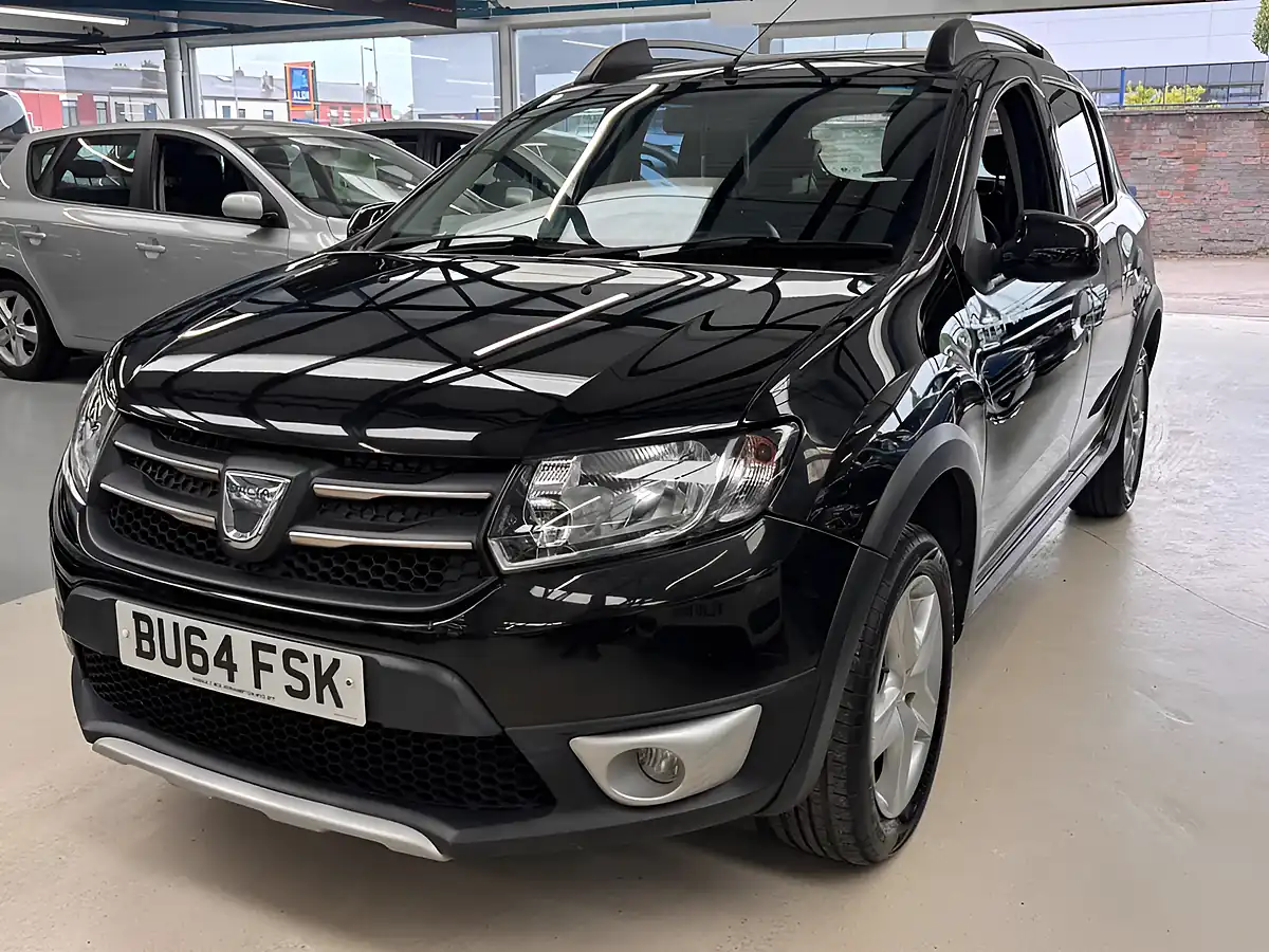 Used 2014 Dacia Sandero Stepway Laureate Black - Interior and Exterior details 2