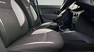 Used 2014 Dacia Sandero Stepway Laureate Blue - Interior and Exterior details 13