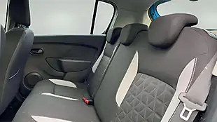 Used 2014 Dacia Sandero Stepway Laureate Blue - Interior and Exterior details 17