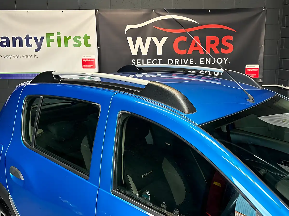Used 2014 Dacia Sandero Stepway Laureate Blue - Interior and Exterior details 19