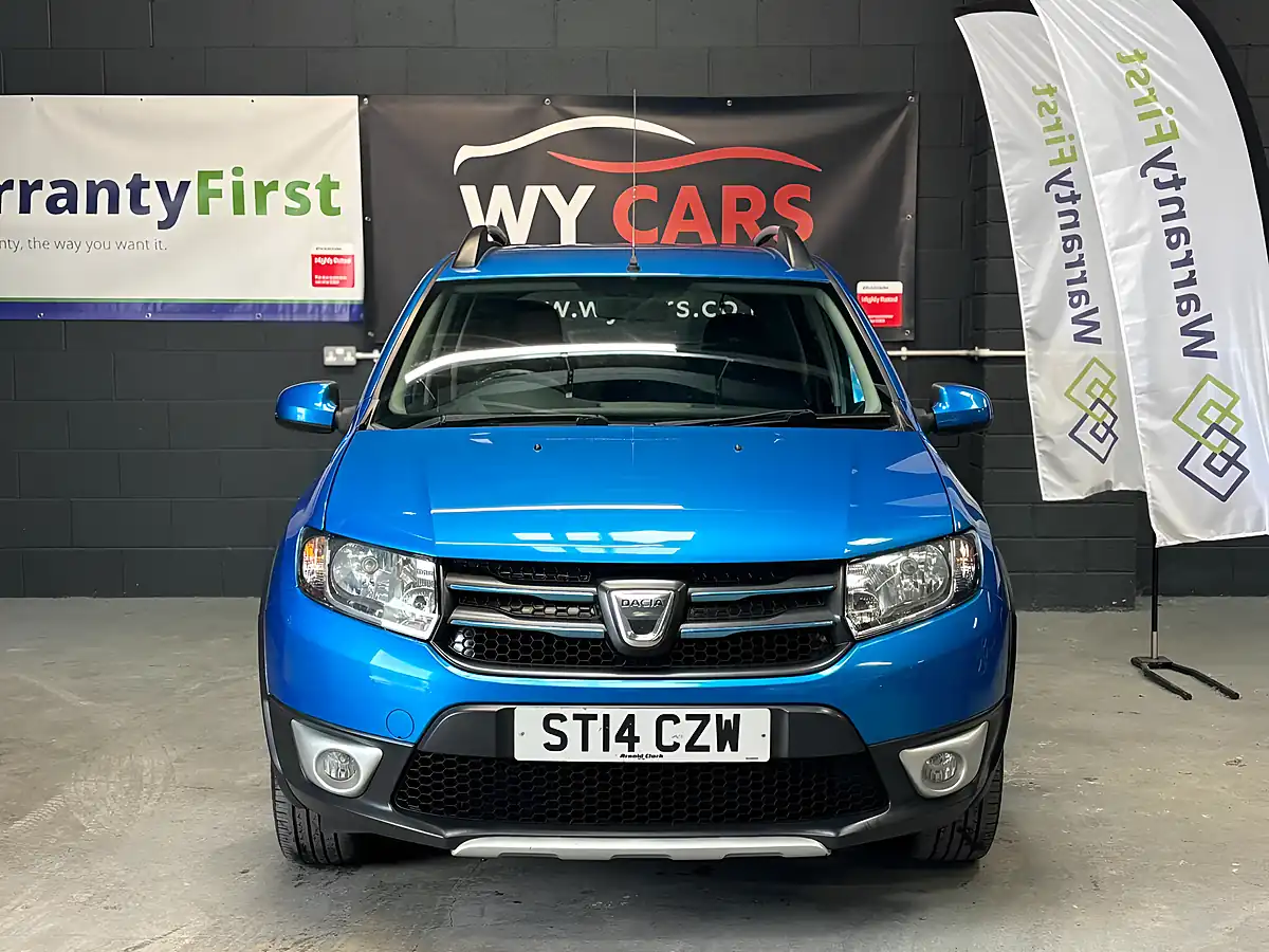 Used 2014 Dacia Sandero Stepway Laureate Blue - Interior and Exterior details 2