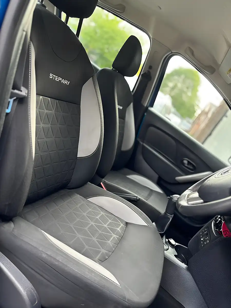 Used 2014 Dacia Sandero Stepway Laureate Blue - Interior and Exterior details 20