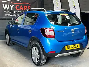 Used 2014 Dacia Sandero Stepway Laureate Blue - Interior and Exterior details 4