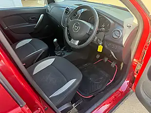 Used 2014 Dacia Sandero Stepway Laureate Cinder Red - Interior and Exterior details 14