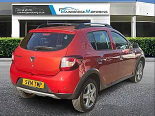 Used 2014 Dacia Sandero Stepway Laureate Cinder Red - Interior and Exterior details 3