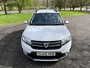 Used 2014 Dacia Sandero Stepway Laureate White - Interior and Exterior details 8