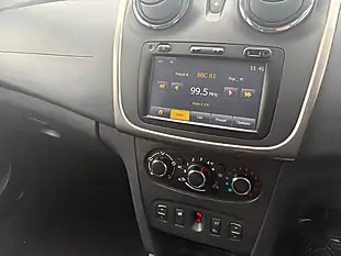 Used 2014 Dacia Sandero Stepway Laureate White - Interior and Exterior details 10