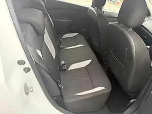 Used 2014 Dacia Sandero Stepway Laureate White - Interior and Exterior details 7