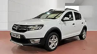 Used 2014 Dacia Sandero Stepway Laureate White - Interior and Exterior details 2