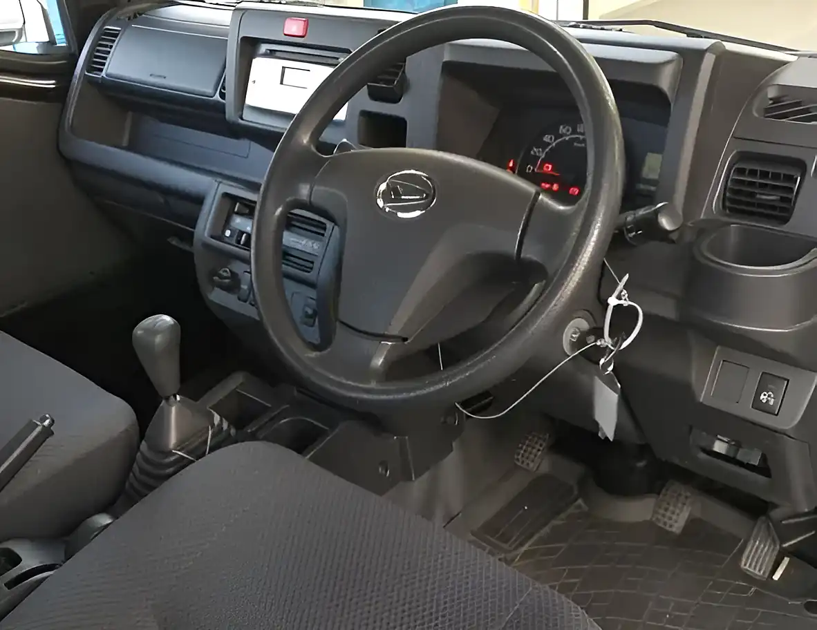 Used 2014 Daihatsu Hijet Jumbo Cab Modified Black - Interior and Exterior details 6