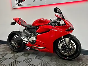 Used 2014 Ducati 899 Panigale Red - Interior and Exterior details 10