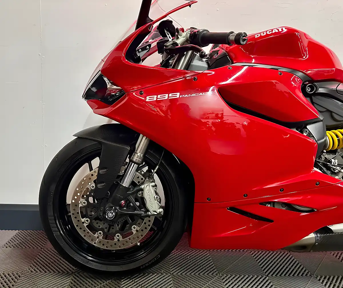 Used 2014 Ducati 899 Panigale Red - Interior and Exterior details 13