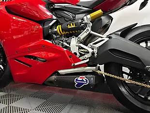 Used 2014 Ducati 899 Panigale Red - Interior and Exterior details 15