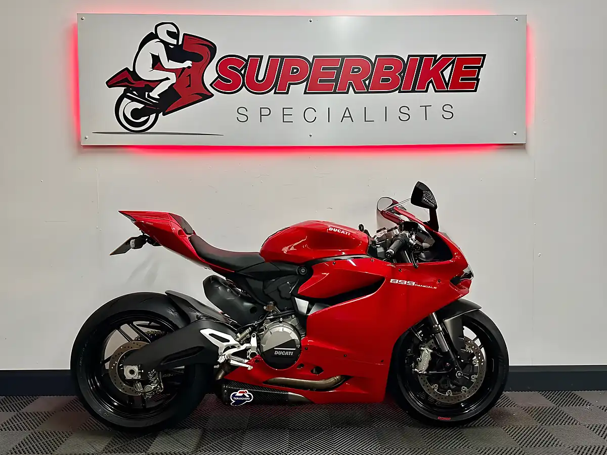 Used 2014 Ducati 899 Panigale Red - Interior and Exterior details 2