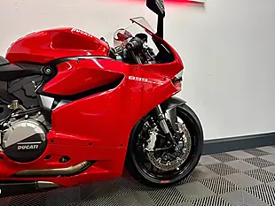 Used 2014 Ducati 899 Panigale Red - Interior and Exterior details 8