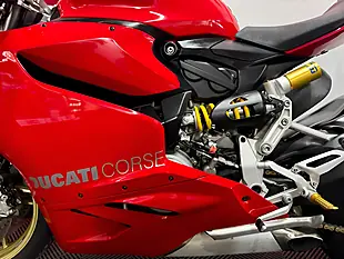 Used 2014 Ducati 899 Panigale Super Sports Red - Interior and Exterior details 15