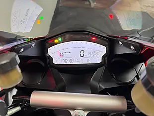 Used 2014 Ducati 899 Panigale Super Sports Red - Interior and Exterior details 17