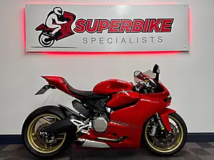 Used 2014 Ducati 899 Panigale Super Sports Red - Interior and Exterior details 2