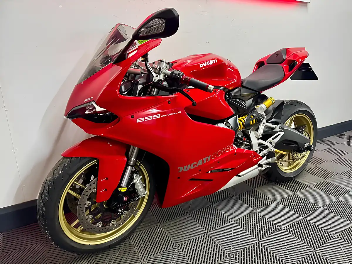 Used 2014 Ducati 899 Panigale Super Sports Red - Interior and Exterior details 7