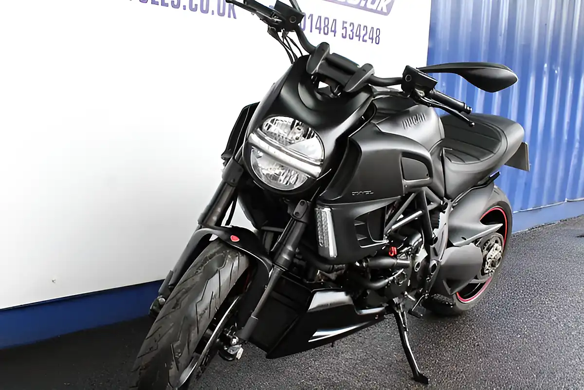 Used 2014 Ducati Diavel Dark Edition Black - Interior and Exterior details 15