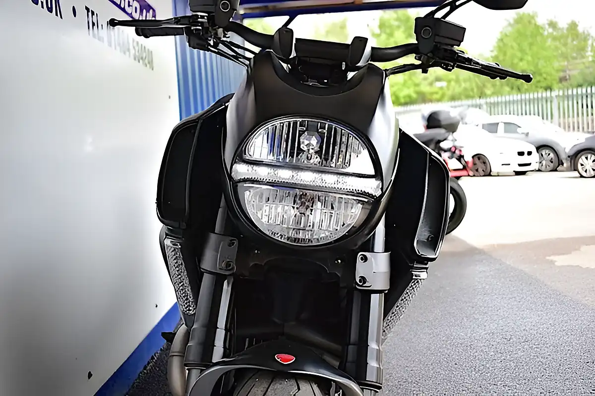 Used 2014 Ducati Diavel Dark Edition Black - Interior and Exterior details 3