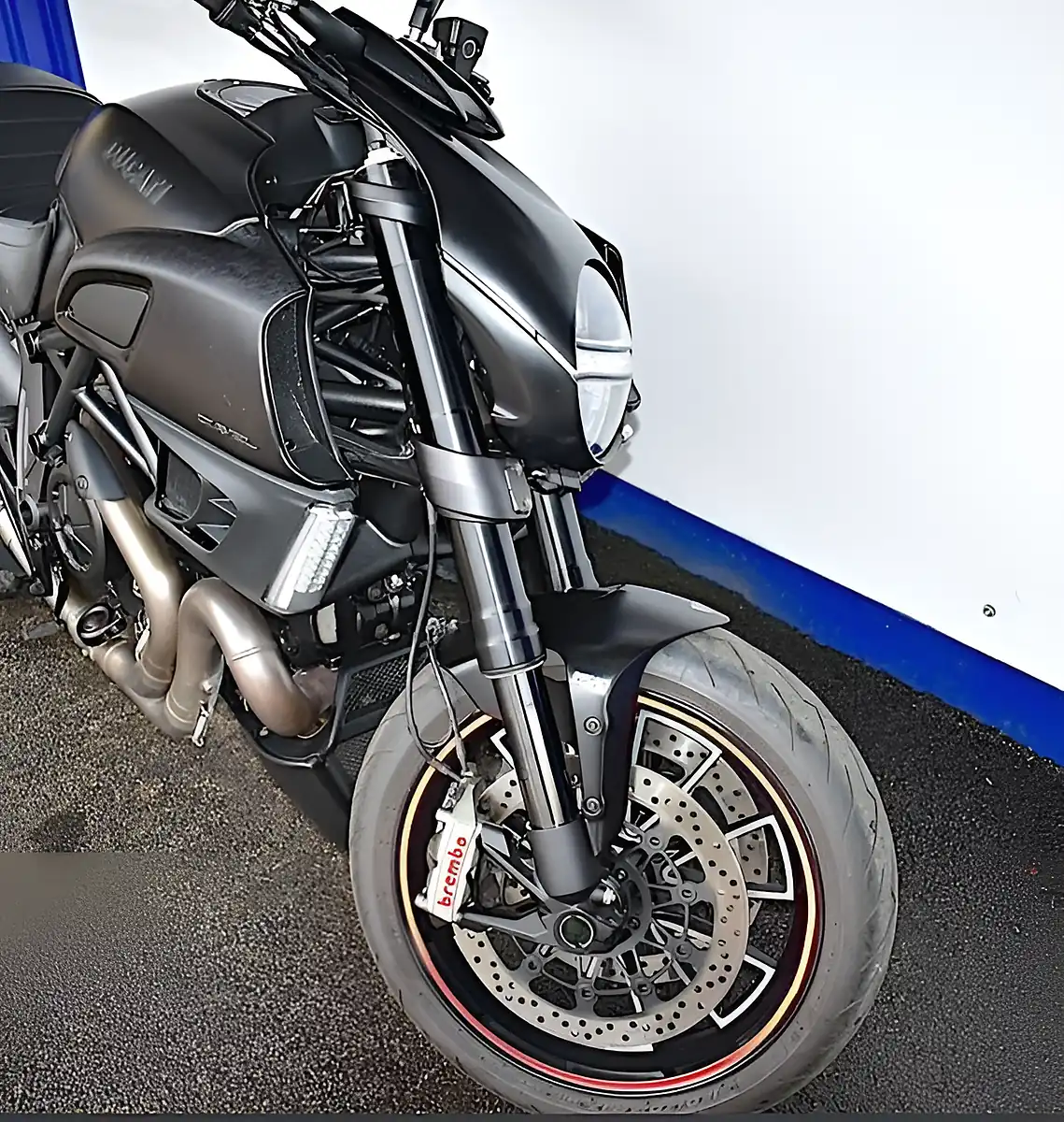 Used 2014 Ducati Diavel Dark Edition Black - Interior and Exterior details 5