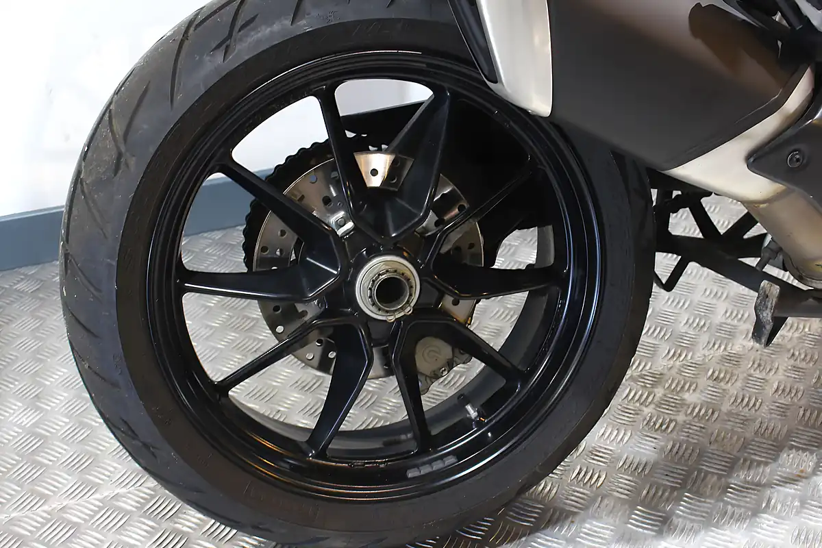 Used 2014 Ducati Hyperstrada 821 Tourer Red - Interior and Exterior details 6