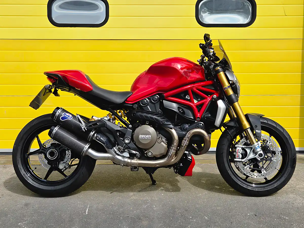Used 2014 Ducati Monster 1200 S Red - Interior and Exterior details 2
