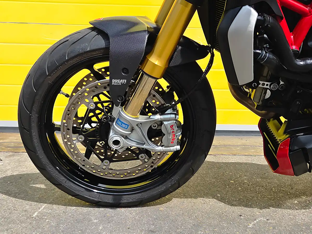 Used 2014 Ducati Monster 1200 S Red - Interior and Exterior details 8