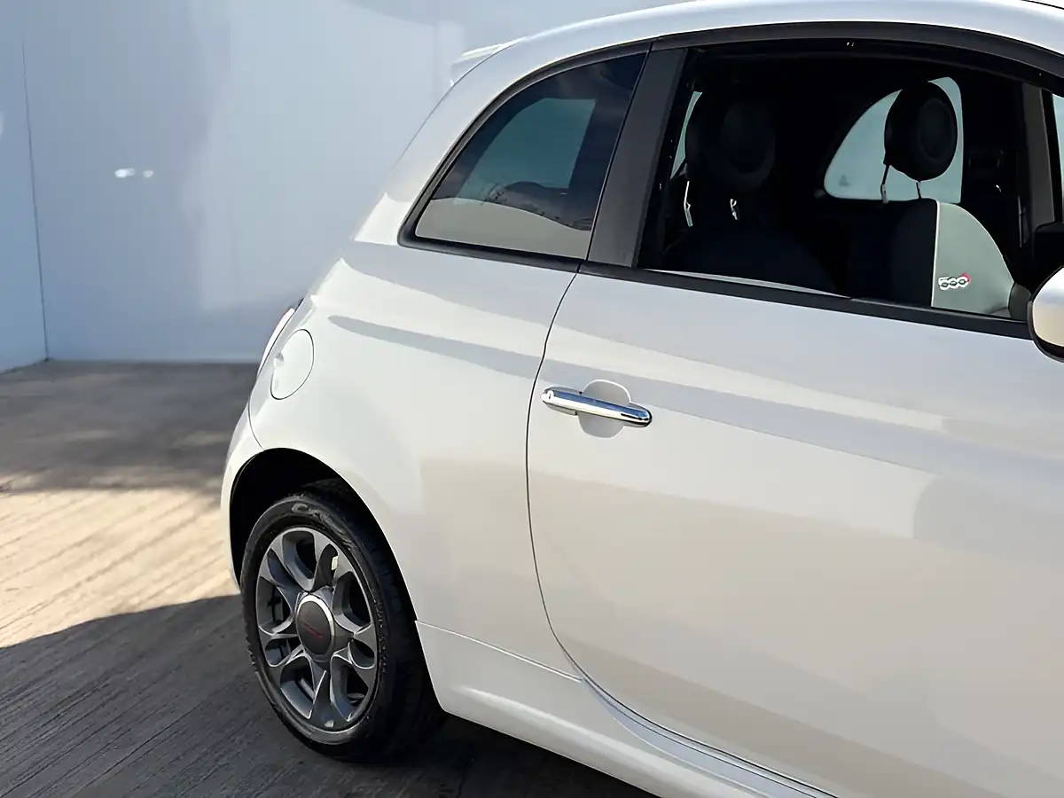Used 2014 Fiat 500 500 S Bossa Nova White - Interior and Exterior details 6