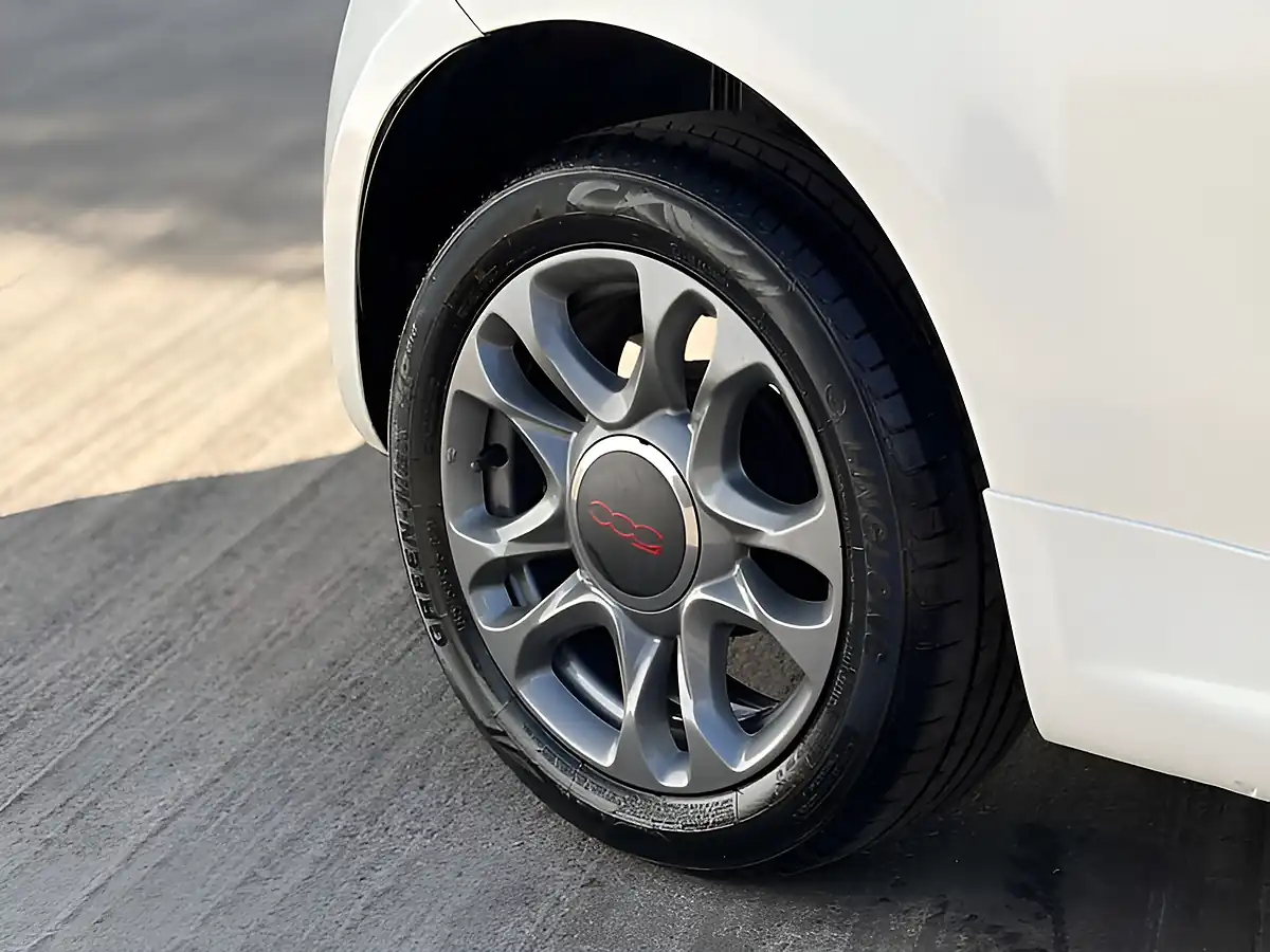 Used 2014 Fiat 500 500 S Bossa Nova White - Interior and Exterior details 7