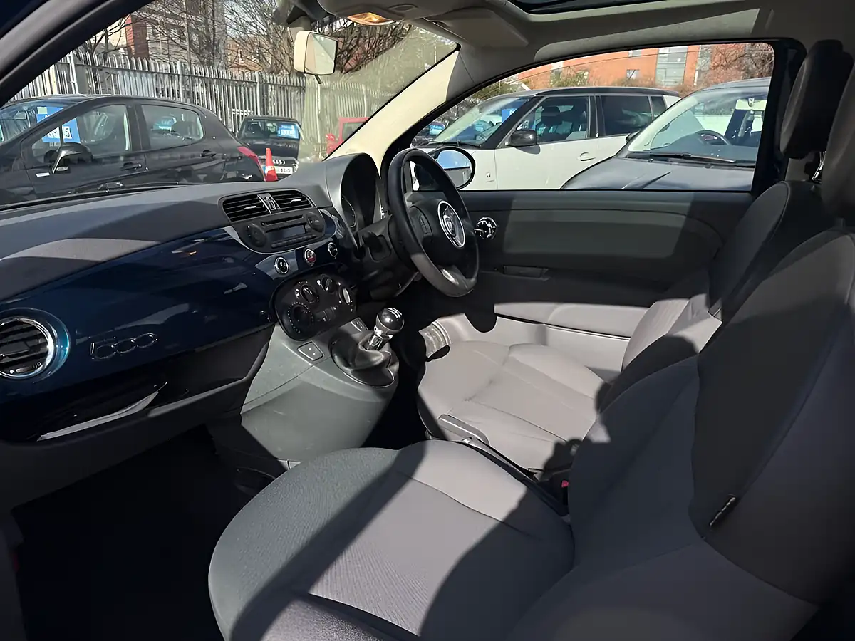 Used 2014 Fiat 500 Lounge Blue - Interior and Exterior details 9