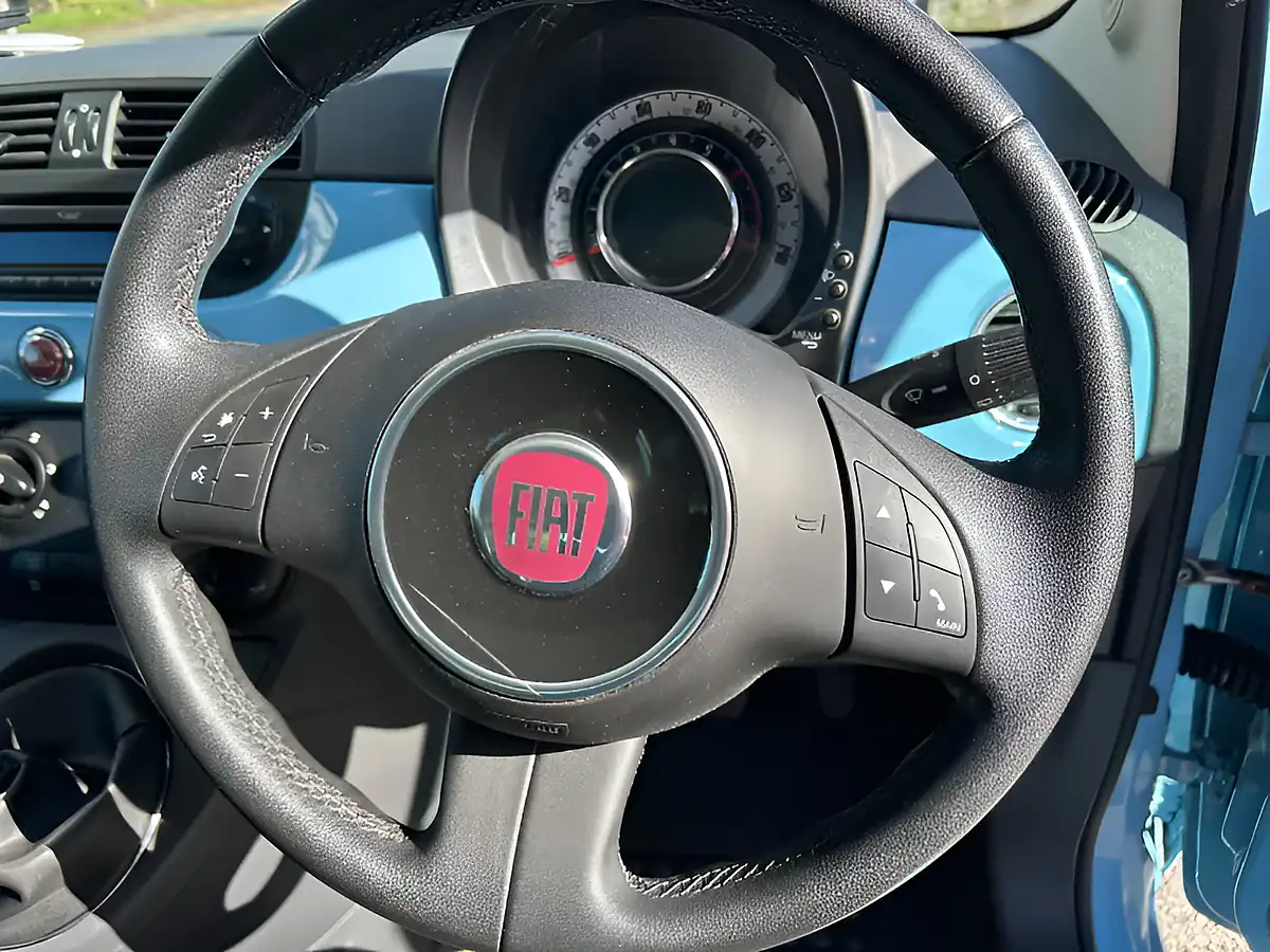 Used 2014 Fiat 500 Lounge Blue - Interior and Exterior details 14