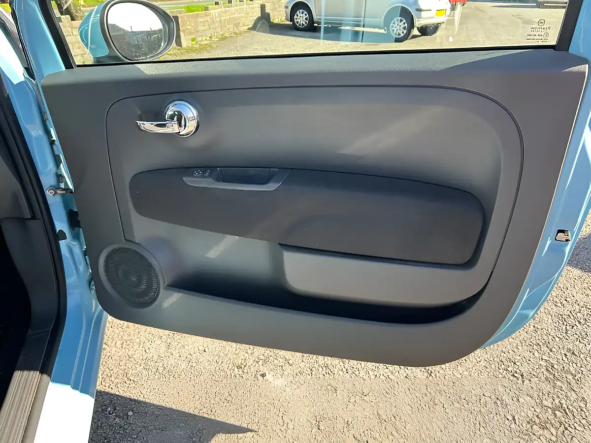 Used 2014 Fiat 500 Lounge Blue - Interior and Exterior details 15