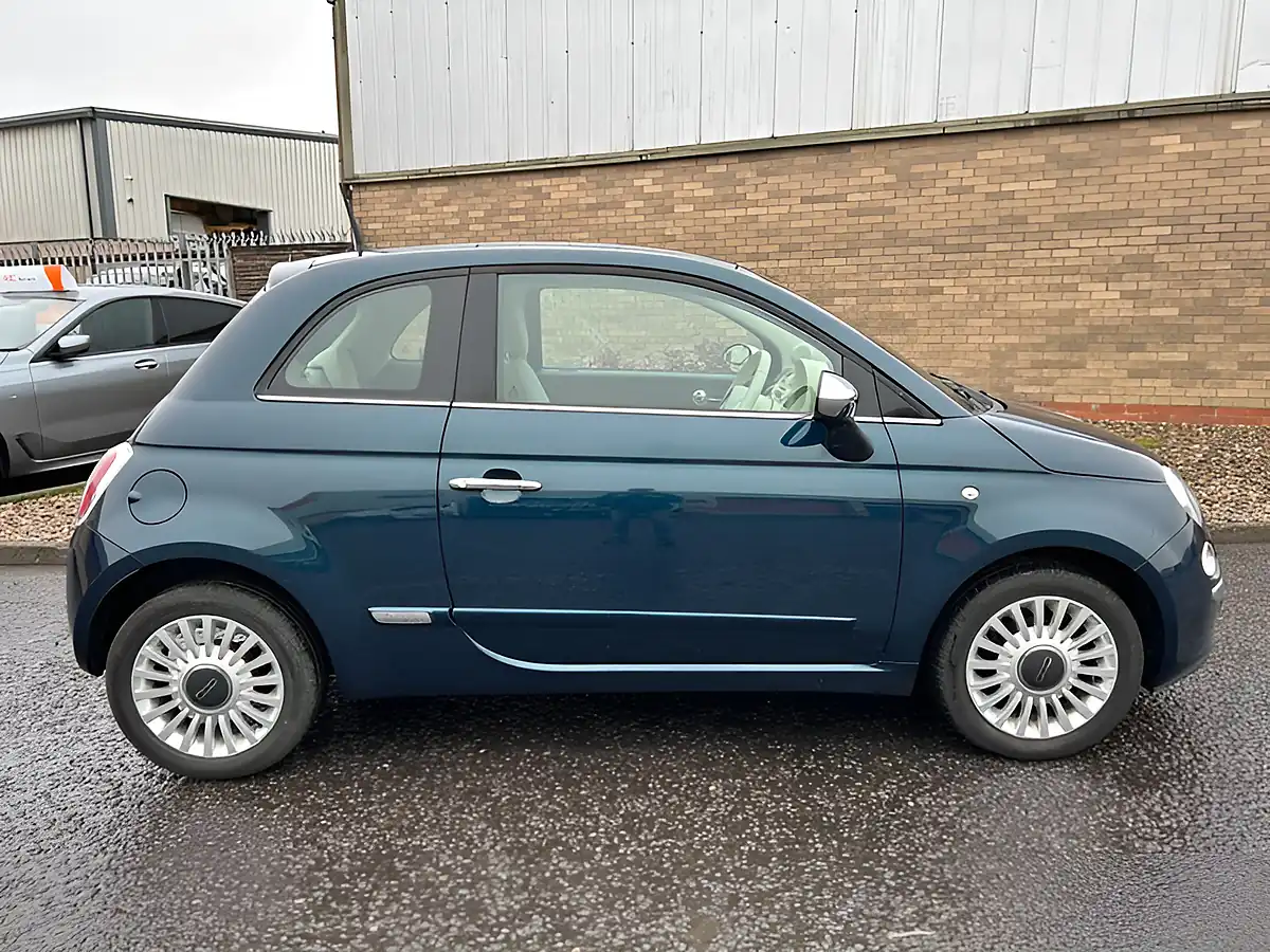 Used 2014 Fiat 500 Lounge Epic Blue - Interior and Exterior details 10