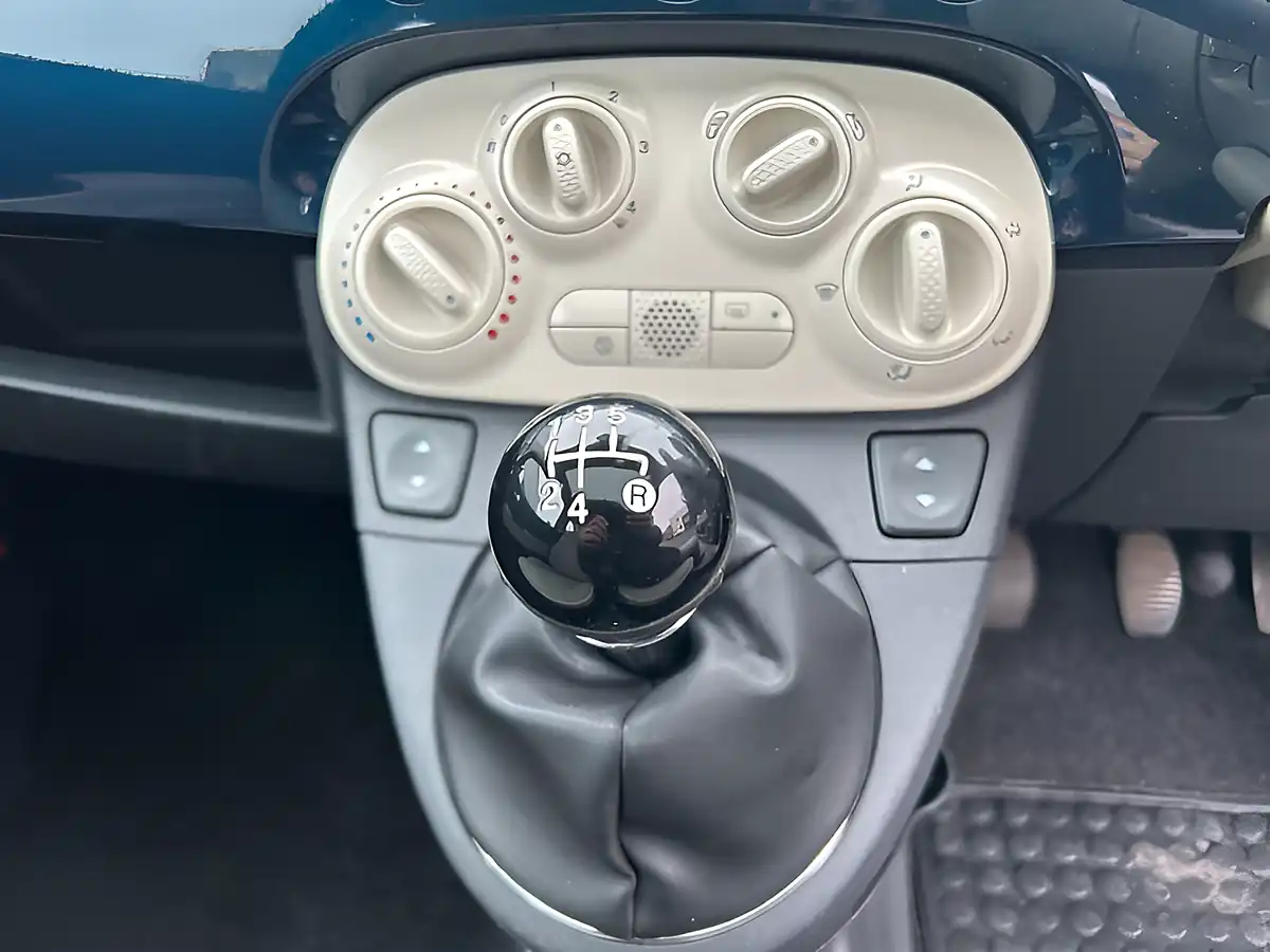 Used 2014 Fiat 500 Lounge Epic Blue - Interior and Exterior details 11